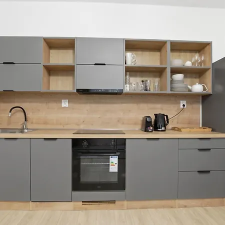 Apartment New 1br Steps To Nivy And Bus Station *